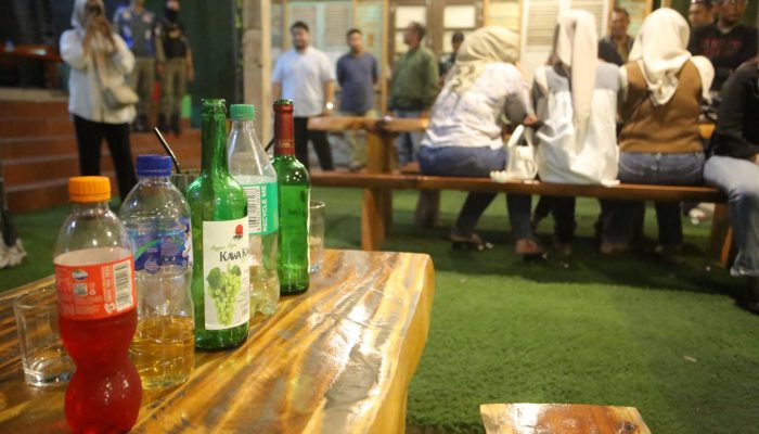Gerebek Pesta Miras, Satpol PP dan WH Banda Aceh Amankan 29 Orang Termasuk Oknum Aparat