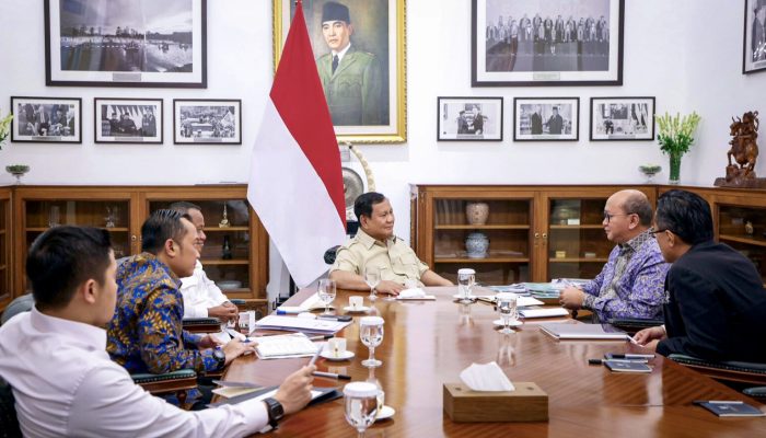Presiden Bersama Jajaran Menteri Bahas Percepatan Hilirisasi dan Peningkatan Lifting Migas
