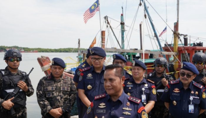 KKP Tangkap Dua Kapal Ikan Berbendera Malaysia di Selat Malaka