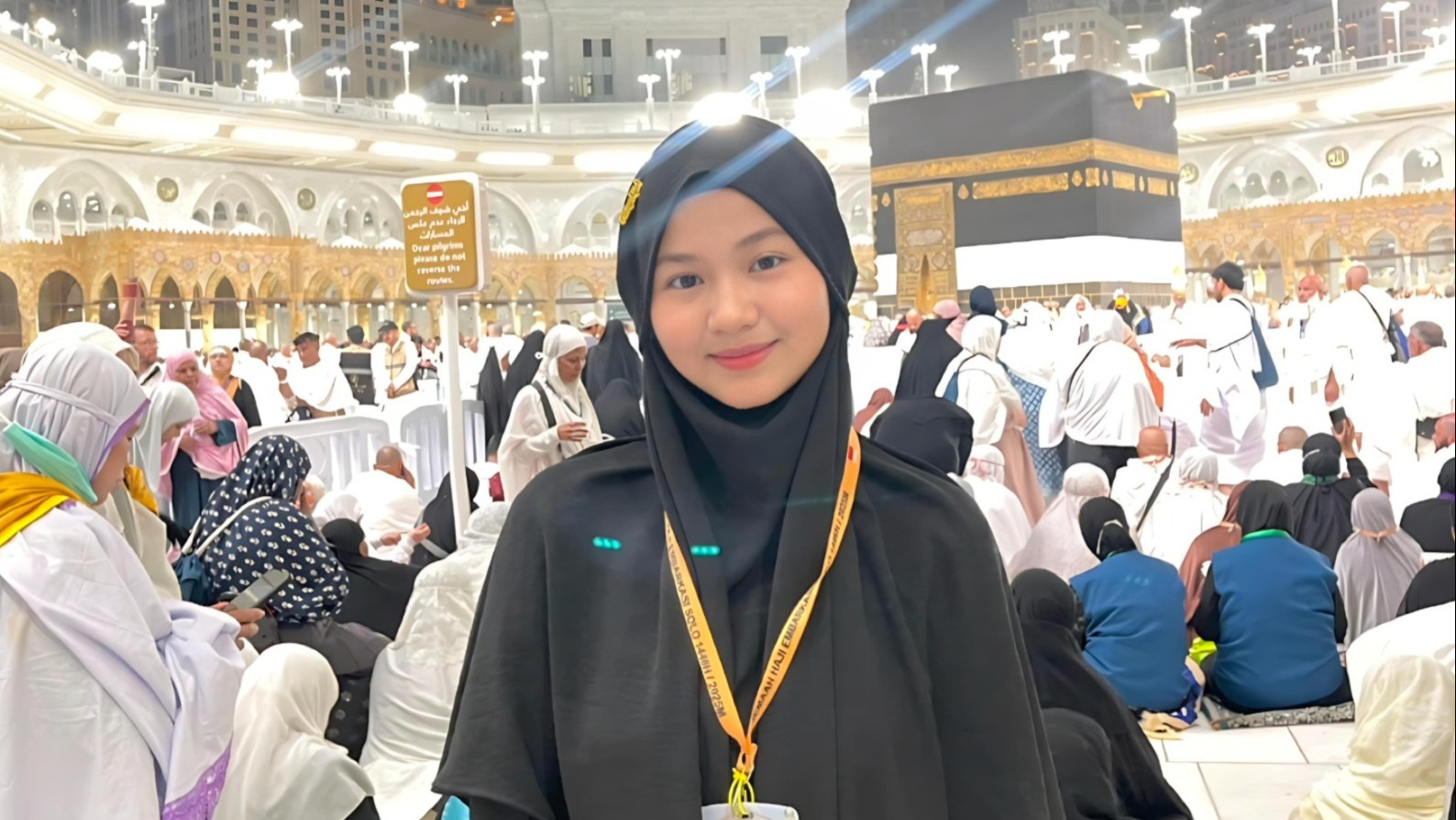 Levina Istiazah (18 tahun), jemaah haji termuda asal Jawa Tengah.