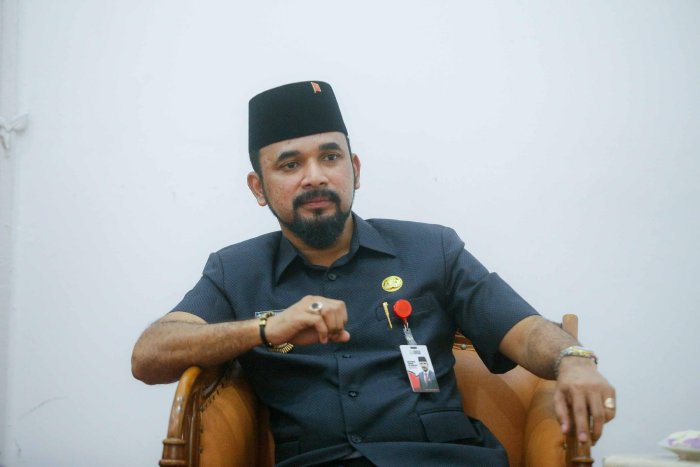 Bupati Aceh Timur, Iskandar Usman Al-Farlaky.