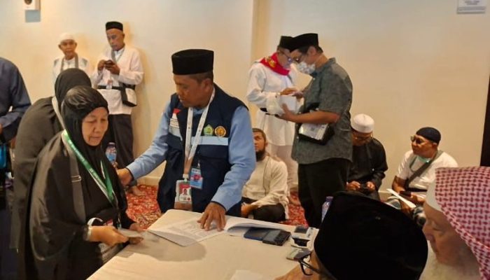 Jemaah Haji Aceh di Makkah Terima Dua Ribu Riyal dari Wakaf Baitul Asyi
