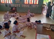 Tidak Ada Kursi dan Meja, Siswa SD Negeri di Aceh Timur Belajar di Lantai