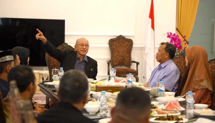 Wali Nanggroe Terima Kunjungan Hamid Awaluddin, Bahas Rencana Penambahan Batalion di Aceh