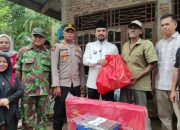 Bupati Aceh Timur Serahkan Bantuan untuk Korban Angin Kencang
