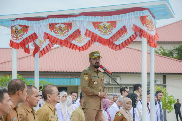 Bupati Aceh Timur, Iskandar Usman Al-Farlaky