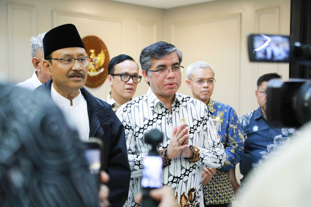 Mensos Saifullah Yusuf (Gus Ipul) dan Menaker Yassierli