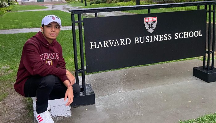 YSEALI dan Transformasi Alumnus USK Riski Nopriyama Menuju Pemimpin Muda