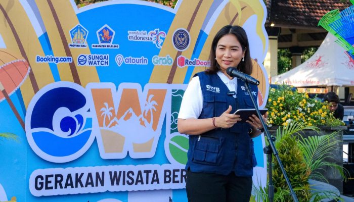 Wamen Pariwisata Dorong Citra Bali Bersih Lewat Gerakan Wisata Bersih