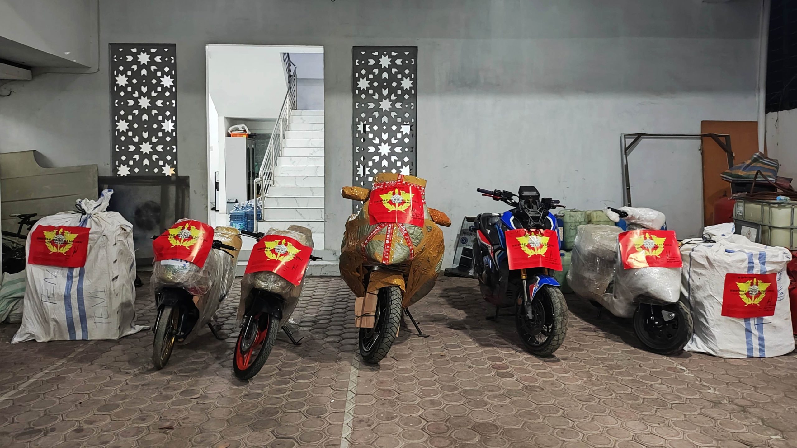 motor mewah tanpa dokumen sah