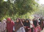 Ribuan Peserta Meriahkan Jalan Santai Milad ke-56 UIN Sultanah Nahrasiyah