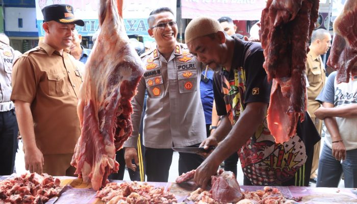 Polres dan Pemkab Aceh Utara Gotong Royong Sambut Iduladha