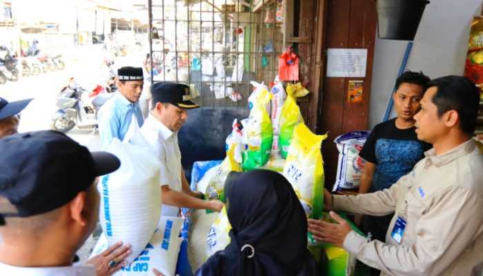 Wali Kota Lhokseumawe Sidak Pasar Pastikan Harga Beras Stabil