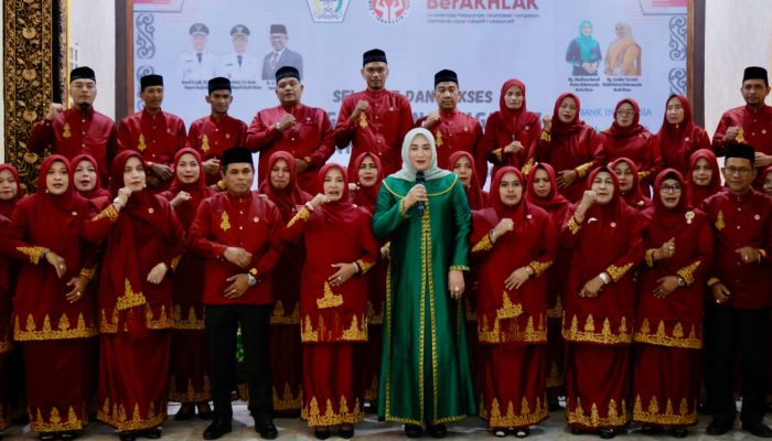 Musliana Ismail Kukuhkan Pengurus Dekranasda Aceh Utara