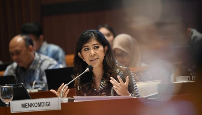 Menkomdigi Tegaskan Pemerintah Tak Akan Batasi Layanan WhatsApp Call