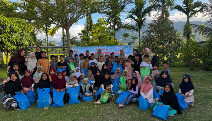Mellani Subarni Rayakan Hari Anak dengan Puluhan Bocah di Aceh Besar