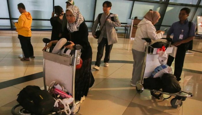 12 WNI Gelombang Terakhir dari Iran Tiba di Tanah Air