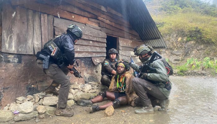 Satgas Damai Cartenz Ringkus Anggota KKB di Puncak Jaya
