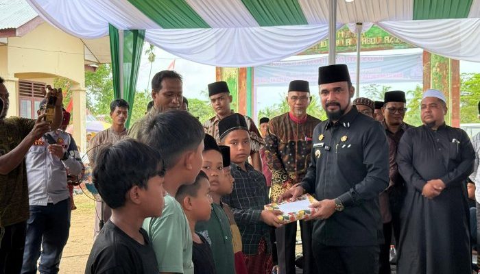 Bupati Al-Farlaky Janjikan 100 Juta Bagi Penemu Kitab Idharul Haq