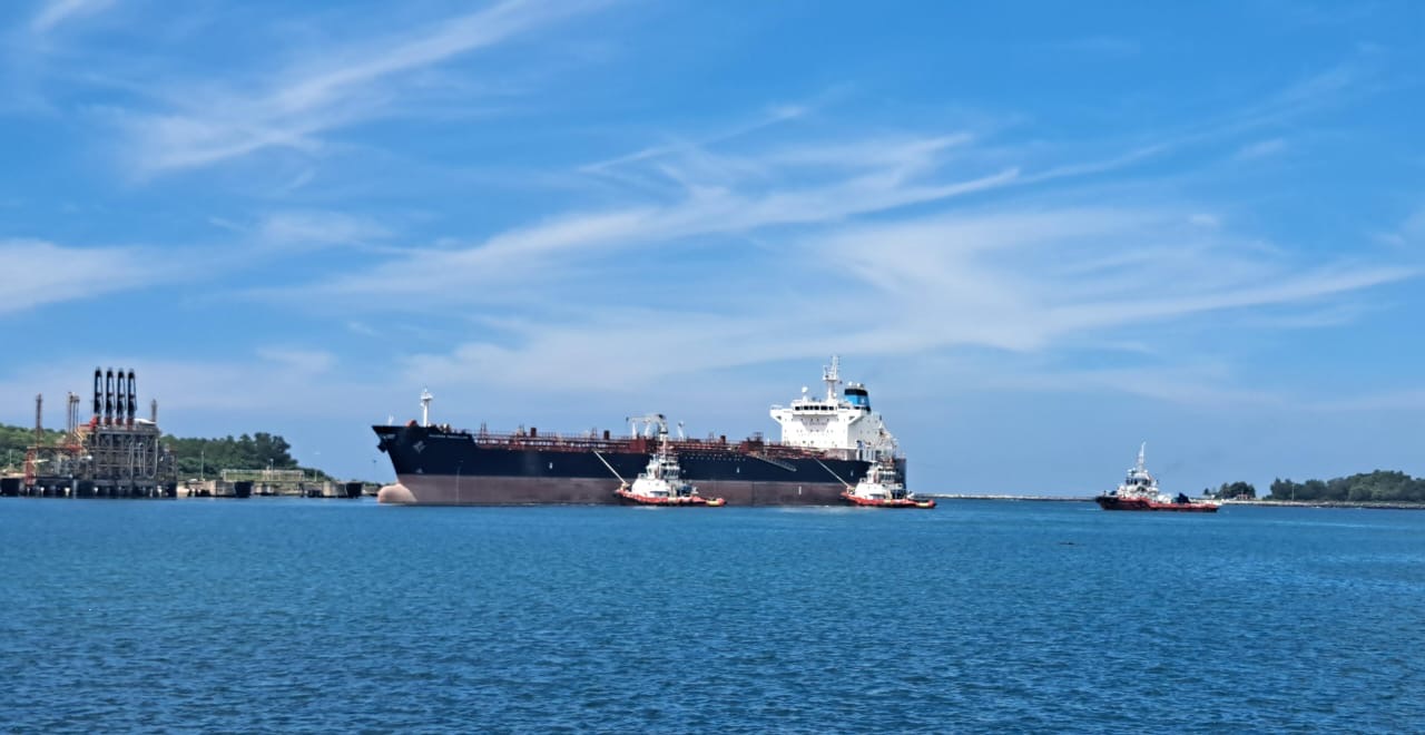 Kapal kargo MT Maersk Magellan
