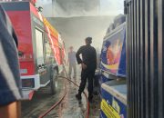 Gudang Es Krim Aice di Lhokseumawe Terbakar