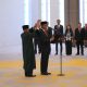 Ricky Perdana Gozali resmi menduduki kursi Deputi Gubernur Bank Indonesia usai mengucapkan sumpah jabatan di hadapan Ketua Mahkamah Agung, Prof. Dr. Sunarto, S.H., M.H., Senin, 11 Agustus 2025. (Foto: Departemen Komunikasi BI)