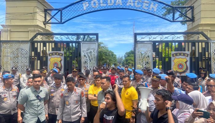 Kapolda Aceh Temui Mahasiswa Unjuk Rasa, Ini Pesan Humanisnya