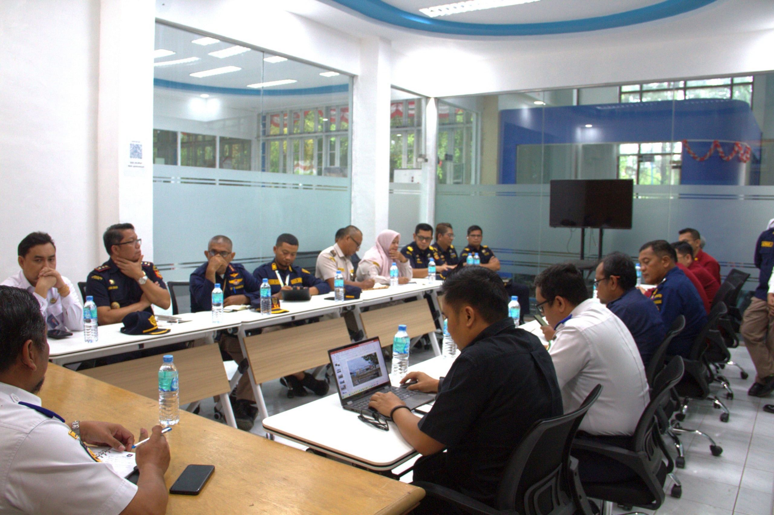persiapan pembukaan jalur internasional Pelabuhan Krueng Geukueh
