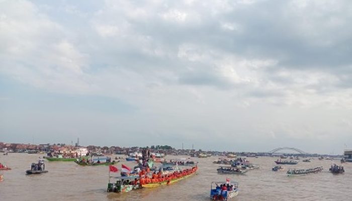Mengayuh Kebersamaan, Semangat Kekompakan Melestarikan Bidar
