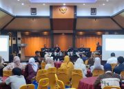Meriza Akbar, pemilik HOCO Coffee, saat menjadi pembicara dalam Program Dukungan Kemenkeu Satu Aceh terhadap UMKM yang digelar di Aula Gedung D, GKN Banda Aceh