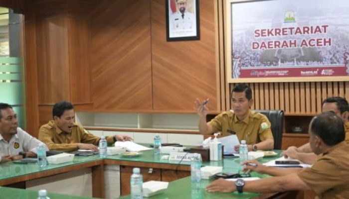 Sekda Aceh Pimpin Rapat Percepatan Pengelolaan Sumur Minyak Masyarakat