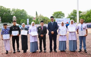 Peringatan Hardikda Aceh ke-66, Siswa dan Guru Berprestasi Diganjar Penghargaan