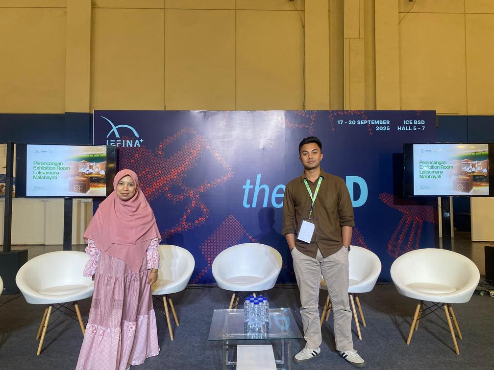Karya rancangan ruang pameran bertema Laksamana Malahayati, hasil kolaborasi antara dosen Zuhrahmi DE dengan mahasiswa Farhan Helni Putra dari Program Studi Desain Interior ISBI Aceh pada ajang Indonesia Furniture & Design Expo (IFFINA) 2025 di Jakarta