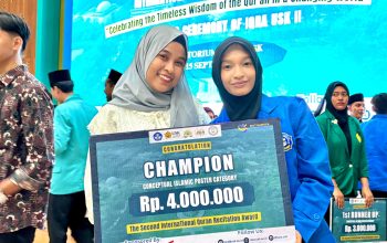 Niswatul Khaira, Mahasiswi Universitas Islam Aceh (UIA), berhasil meraih juara pertama dalam cabang Conceptual Islamic Poster pada ajang The Second International Qur’an Recitation Awards (2nd IQRA) yang diselenggarakan oleh Universitas Syiah Kuala (USK)