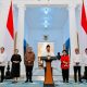 Presiden Prabowo Subianto memberikan keterangannya bersama pimpinan lembaga negara dan ketua umum partai politik di Istana Merdeka, Jakarta
