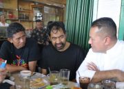 Pertemuan antara Kapolda Aceh Brigjen Pol Marzuki Ali Basyah dan Gubernur Muzakir Manaf (Mualem) di sebuah warung kopi di Banda Aceh