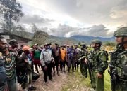 Satgas Yonif 113/JS Jadi Rebutan Dua Kampung di Intan Jaya