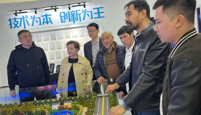 Mualem Tinjau Peternakan Telur Modern di Henan Tiongkok