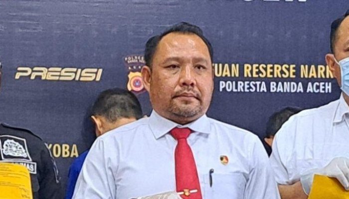 Polisi Telusuri Pemilik 2 Kg Ganja di Bandara SIM