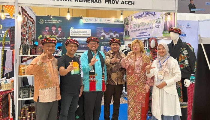 Wakil Dubes Rusia Terpukau Kerawang dan Kopi Gayo di IES Forum