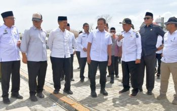 Wakil Gubernur Aceh, Fadhlullah, bersama jajaran Pemerintah Aceh dan Forkopimda Pidie Jaya meninjau arena utama MTQ ke-37 di Meureudu, Rabu (29/10)