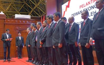 Pelantikan Dewan Ekonomi Aceh oleh Gubernur Muzakir Manaf berlangsung di Kompleks Meuligoe Gubernur Aceh, Kamis (9/10/2025) malam.