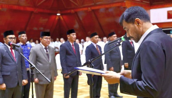 Mualem: Pejabat Baru Harus Turun ke Lapangan, Jangan Hanya Duduk di Kantor