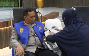 Kegiatan donor darah memperingati Hari Jadi ke-74 Humas Polri di Aula Presisi, Polda Aceh, Rabu (22/10)