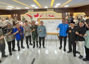 Kapolda Aceh, Irjen Pol. Marzuki Ali Basyah, bersama para pemangku kepentingan saat mendeklarasikan “Green Policing” di Aula Machdum Sakti Polda Aceh