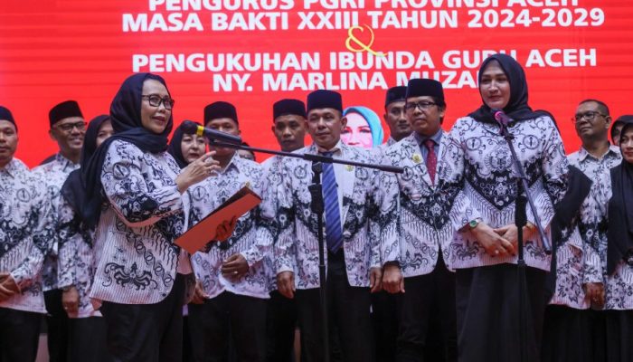 Jadi Ibunda Guru Aceh, Kak Na Komitmen Dukung Perjuangan Guru