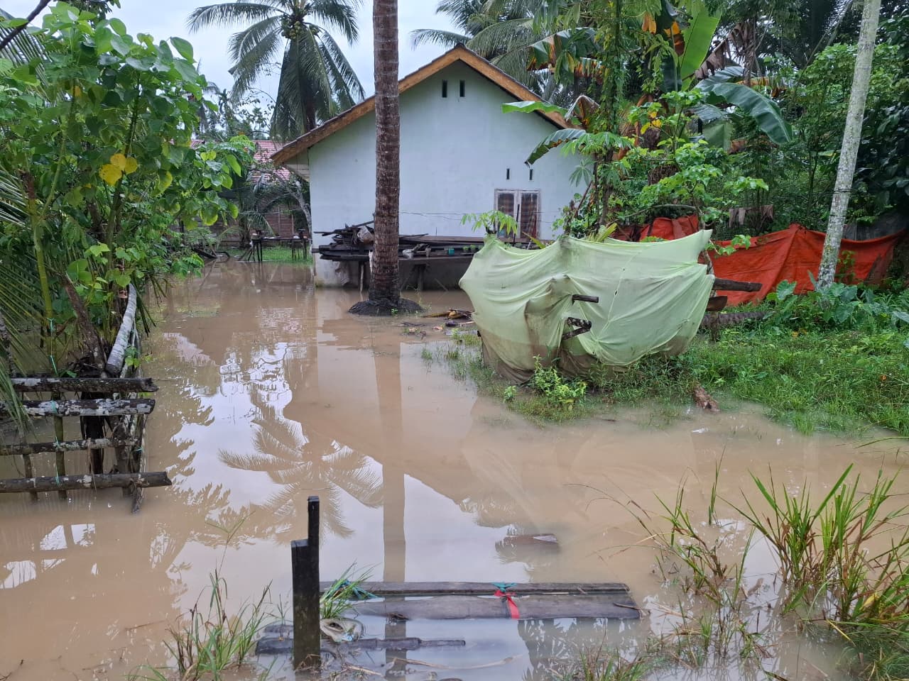 Rumah warga Lhoksukon tergenang air