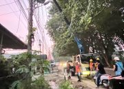 Listrik Belum Pulih, PLN Pasok Material dengan Helikopter