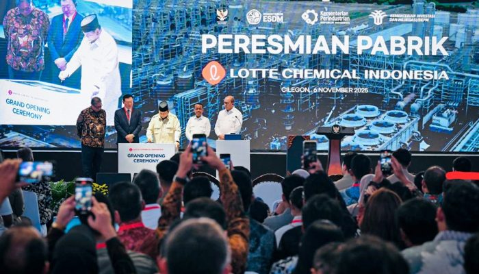 Presiden Prabowo Resmikan Pabrik Petrokimia Raksasa Lotte di Cilegon