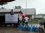 YCWS–Yayasan Geutanyoe Salurkan Air Bersih bagi Pengungsi Aceh Utara